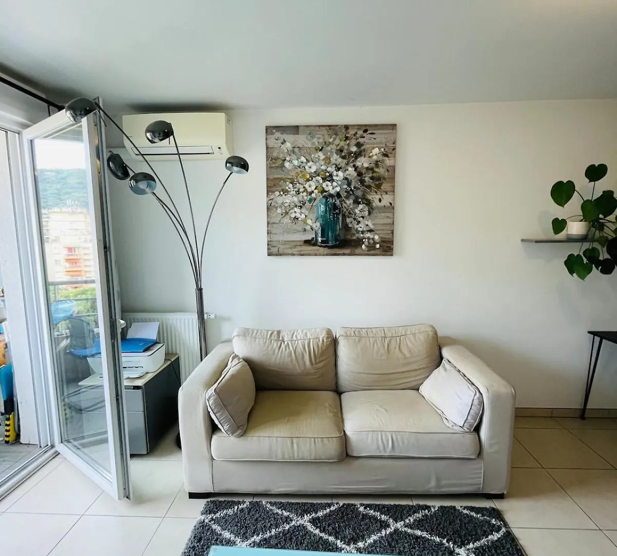 Nice Modern Flat, Air-Conditionning & Moutain View